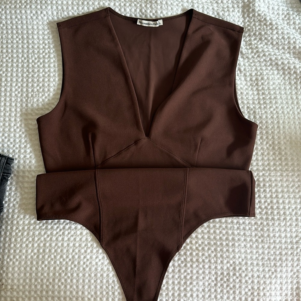 Abercrombie and fitch deep V-neck jumpsuit